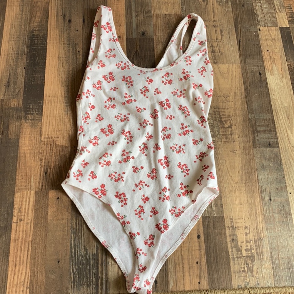 Flower white body suit